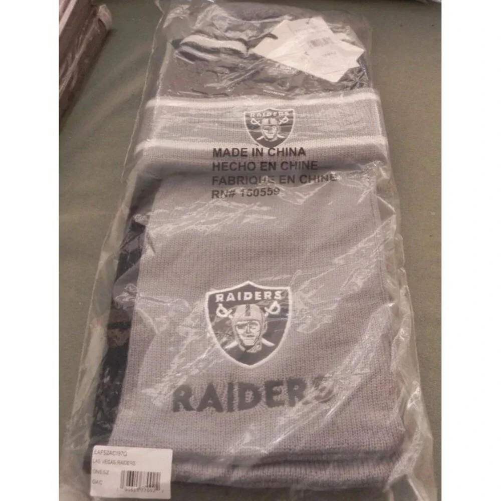 🏈 WEAR by Erin Andrews Raiders Beanie & Scarf Set (NWT)